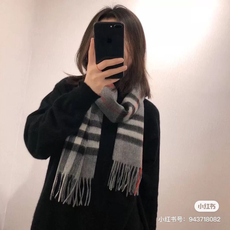 Burberry Scarf B00248