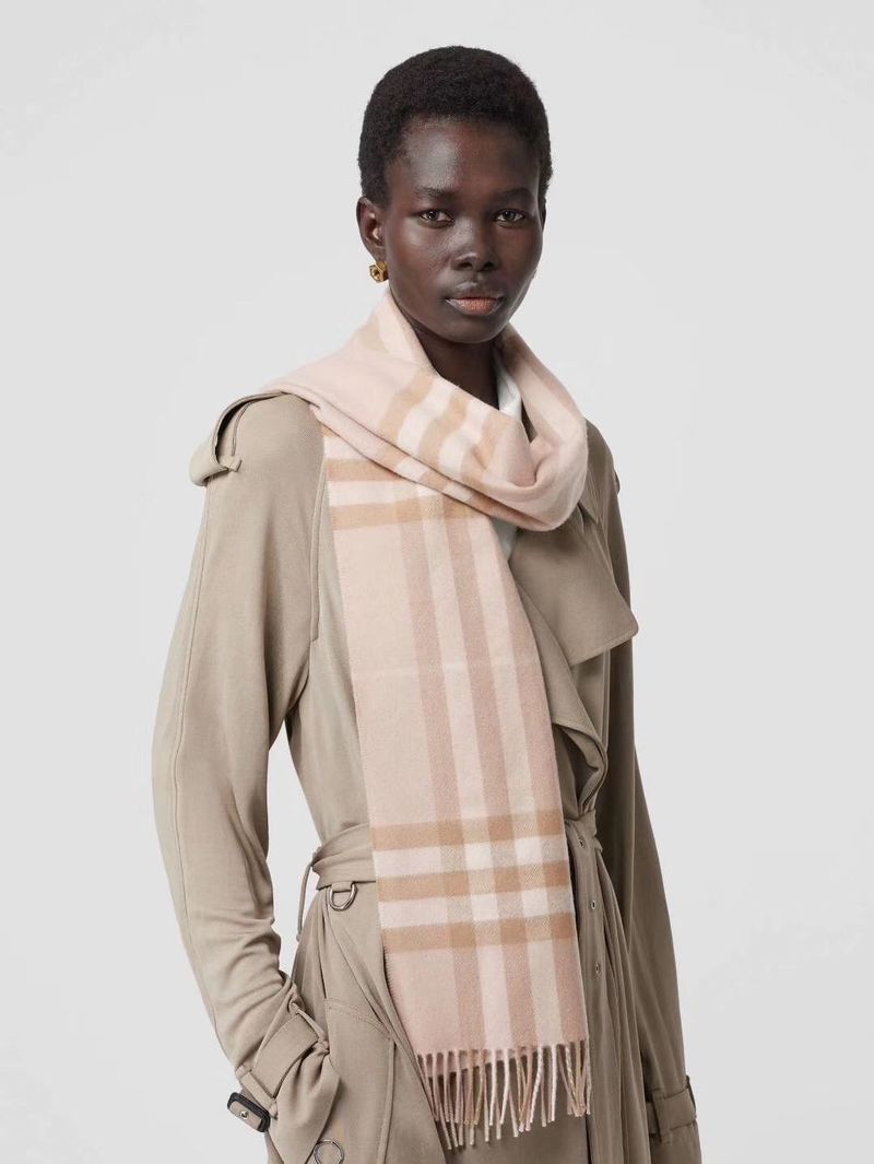 Burberry Scarf B00251