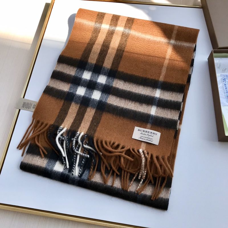 Burberry Scarf B00252