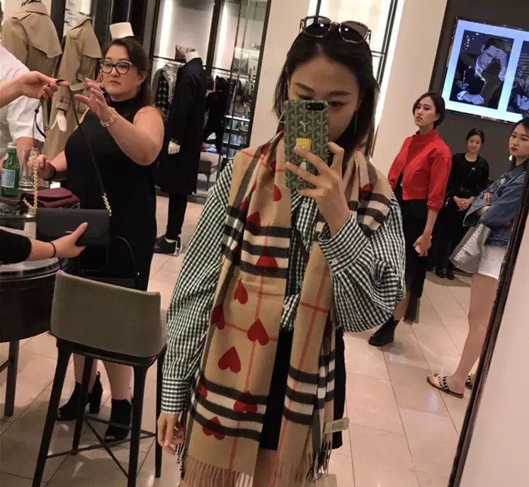Burberry Scarf B00267