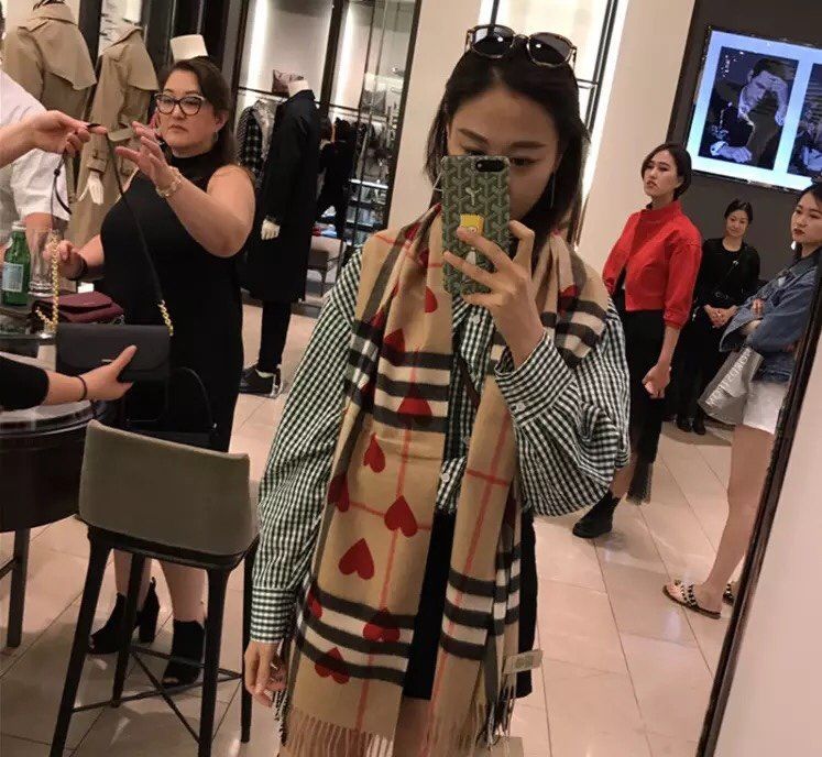 Burberry Scarf B00267