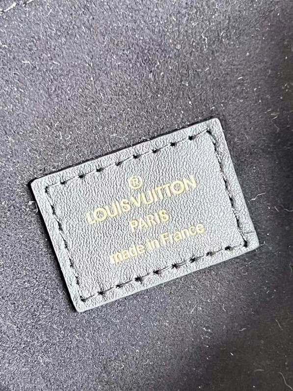 Louis Vuitton POCHETTE METIS M46028 black