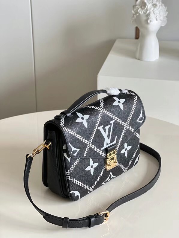 Louis Vuitton POCHETTE METIS M46028 black