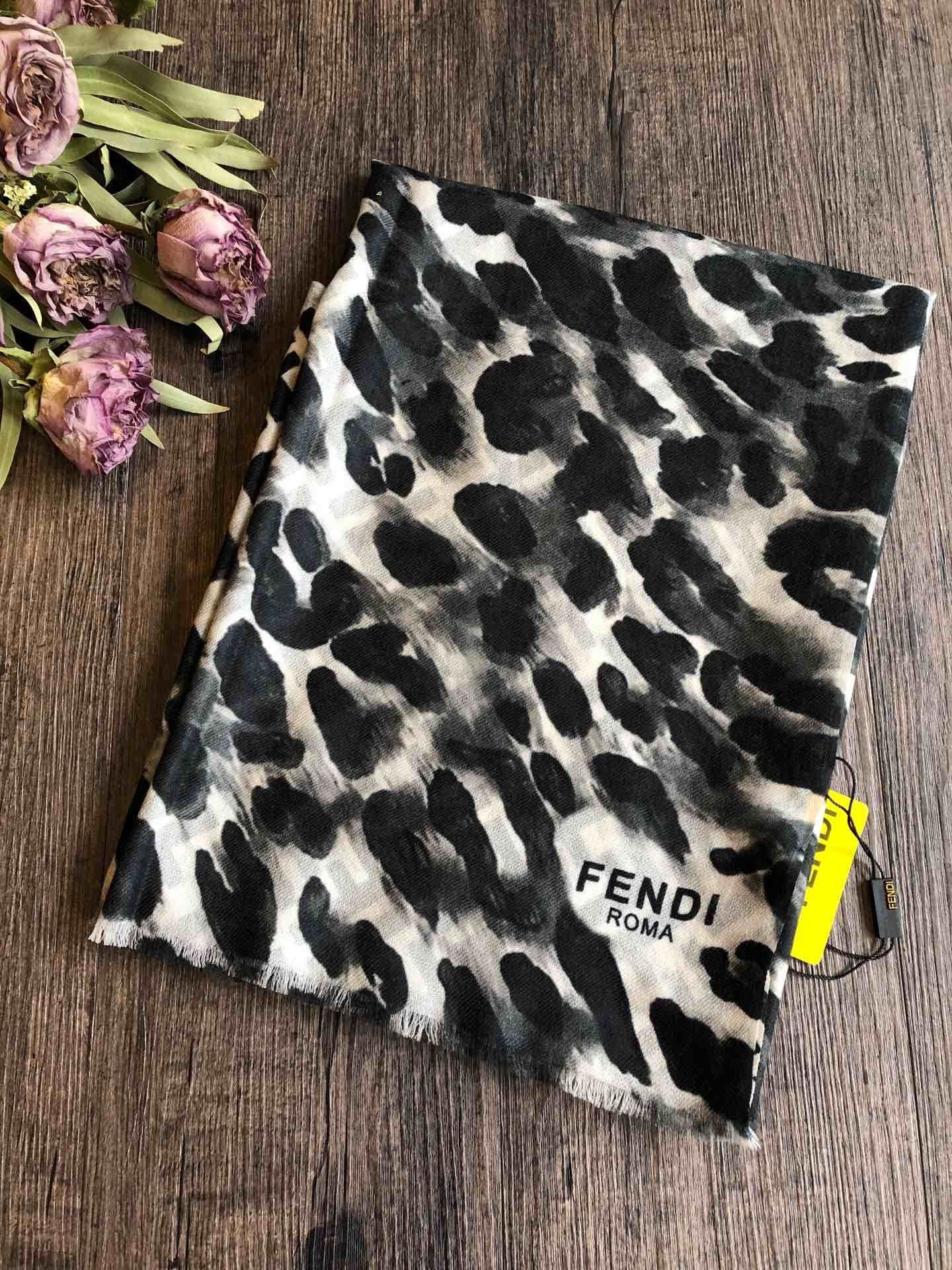 Fendi Scarf F00024