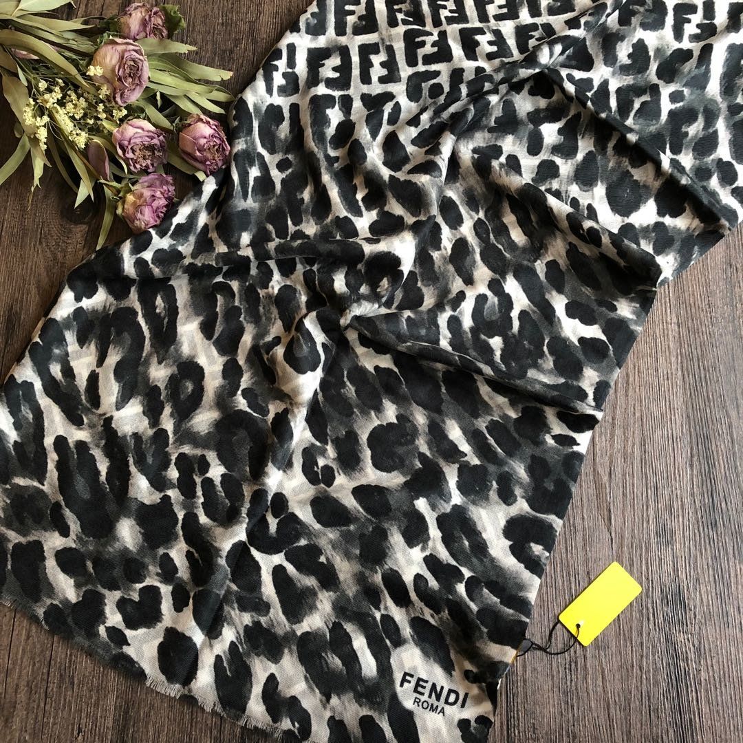 Fendi Scarf F00024