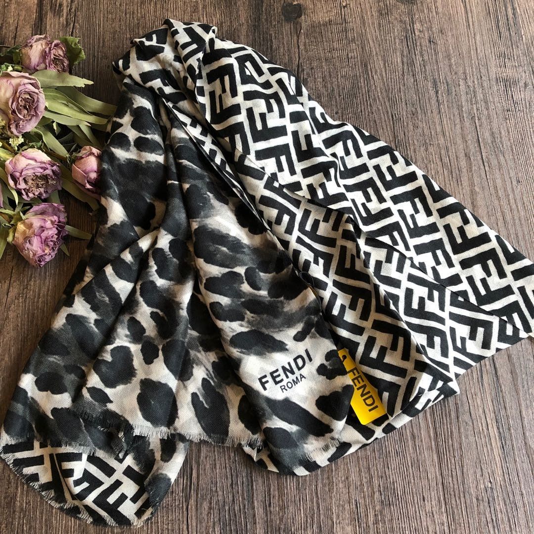 Fendi Scarf F00024