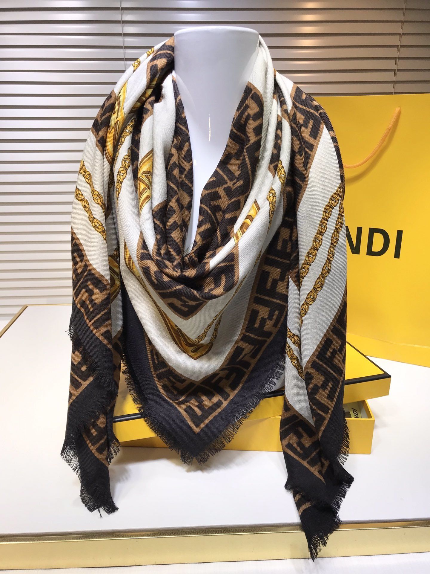 Fendi Scarf F00029