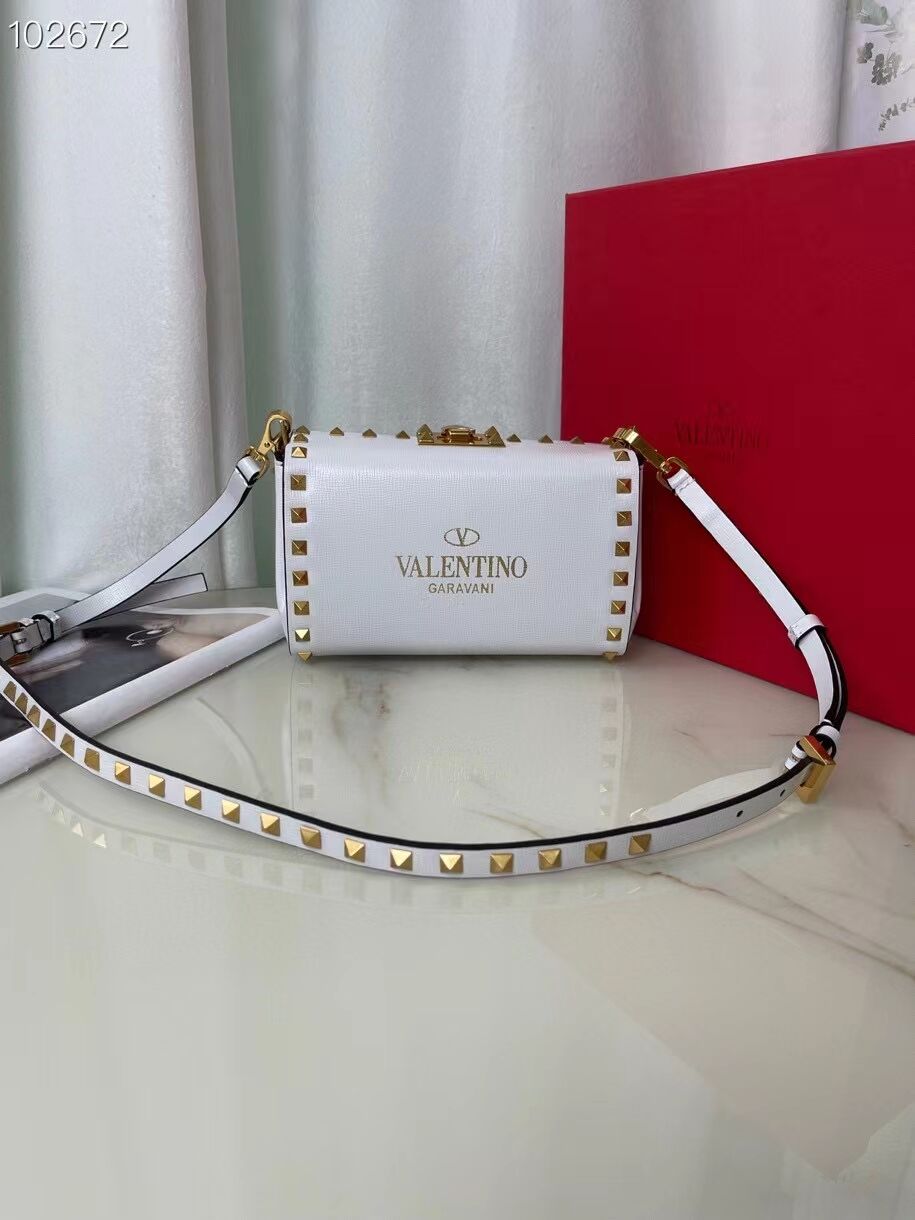 VALENTINO GARAVANI Rockstud Alcove Grain calf shoulder bag V0189 white