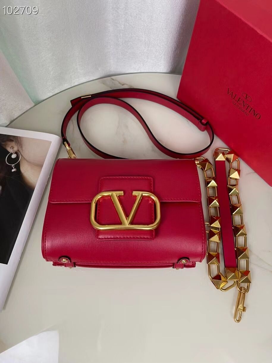 VALENTINO GARAVANI Stud Sign Grained Calfskin Shoulder Bag V0196 red