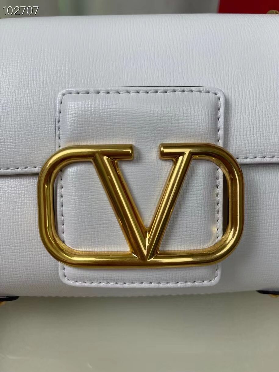 VALENTINO GARAVANI Stud Sign Grained Calfskin Shoulder Bag V0196 white