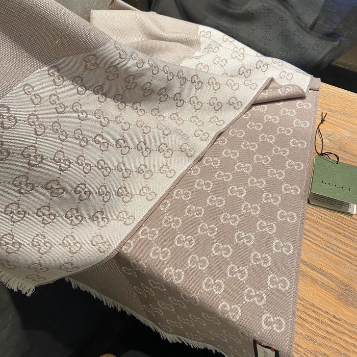 Gucci Scarf G00103