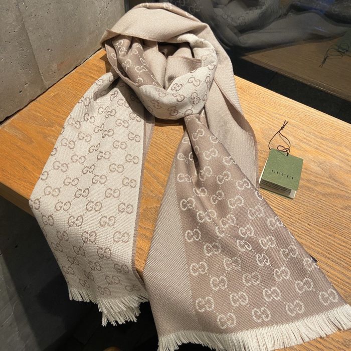 Gucci Scarf G00103