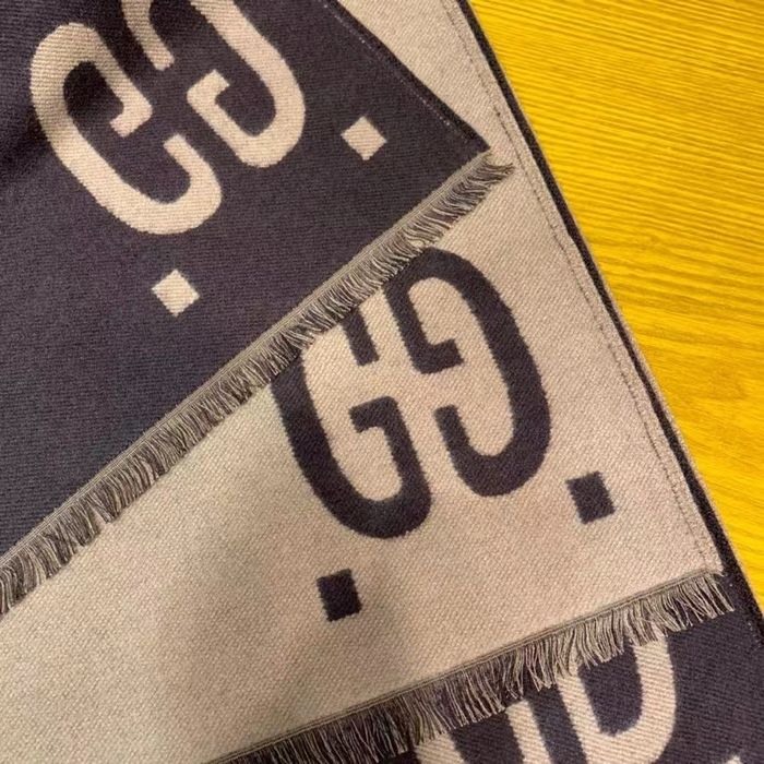 Gucci Scarf G00105