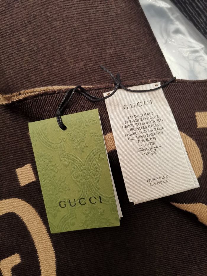 Gucci Scarf G00105