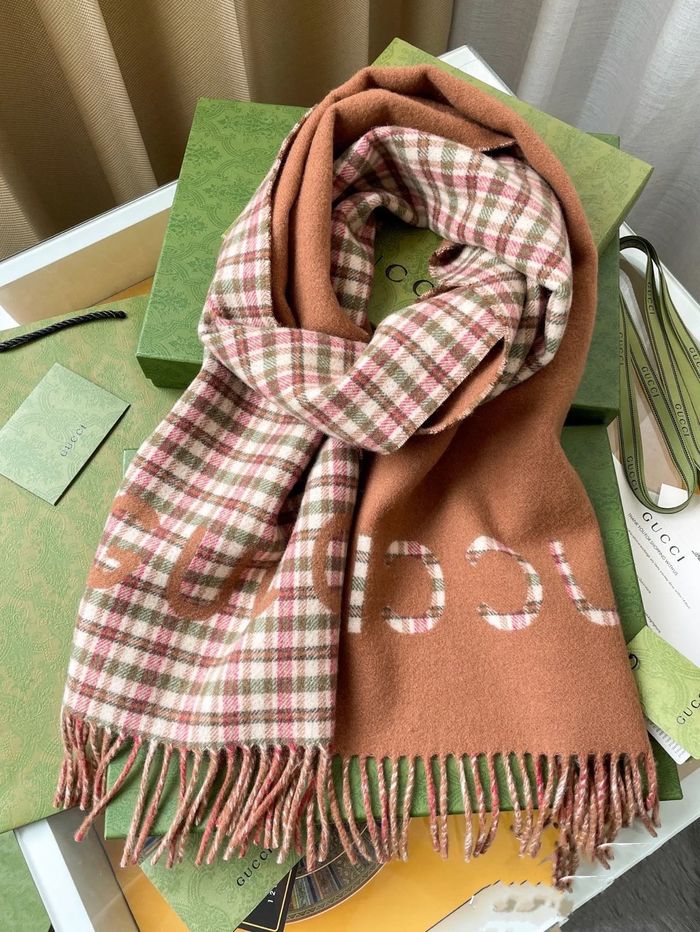 Gucci Scarf G00106