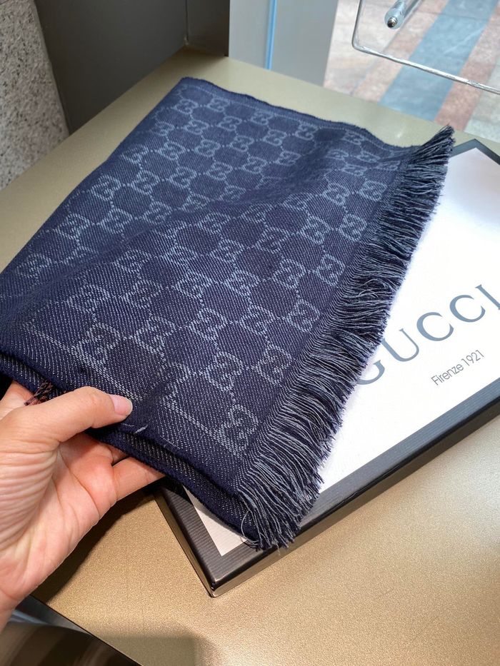 Gucci Scarf G00120