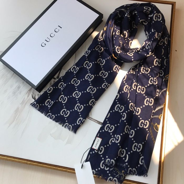 Gucci Scarf G00122