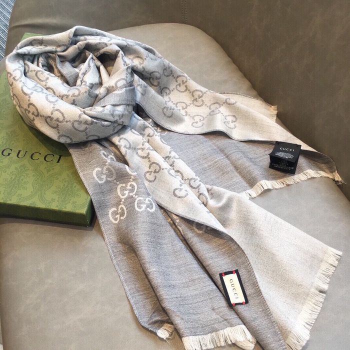 Gucci Scarf G00125