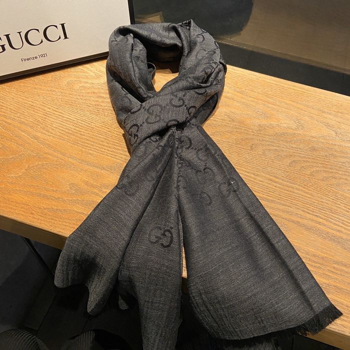 Gucci Scarf G00126