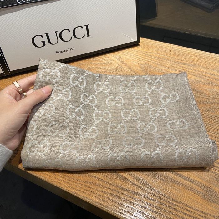 Gucci Scarf G00127