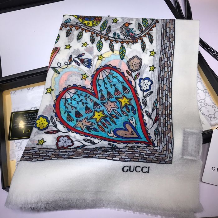 Gucci Scarf G00131