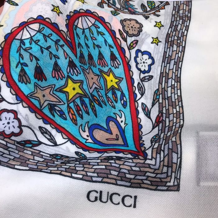 Gucci Scarf G00131