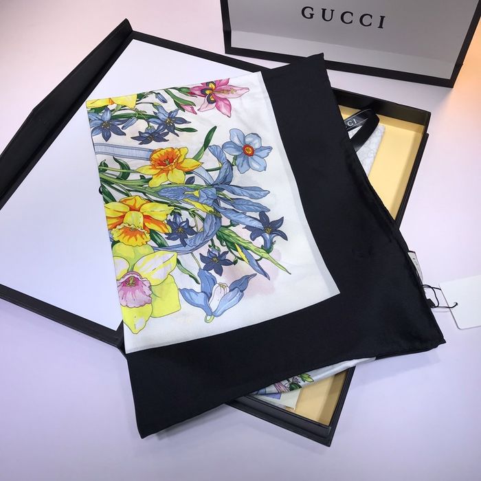 Gucci Scarf G00133