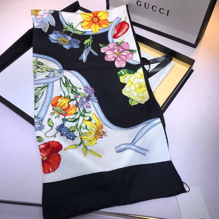 Gucci Scarf G00133