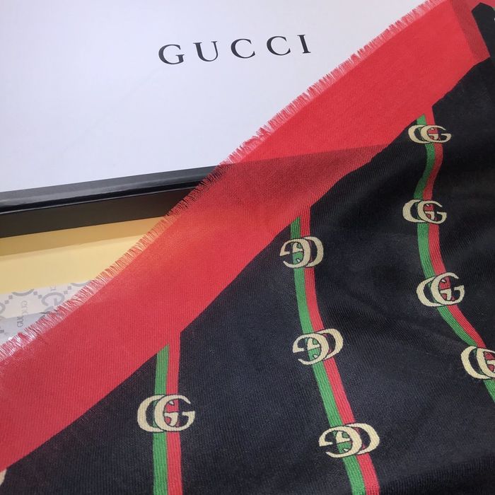 Gucci Scarf G00135