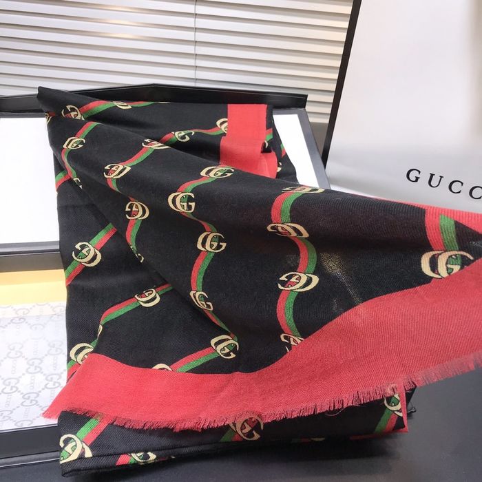 Gucci Scarf G00135