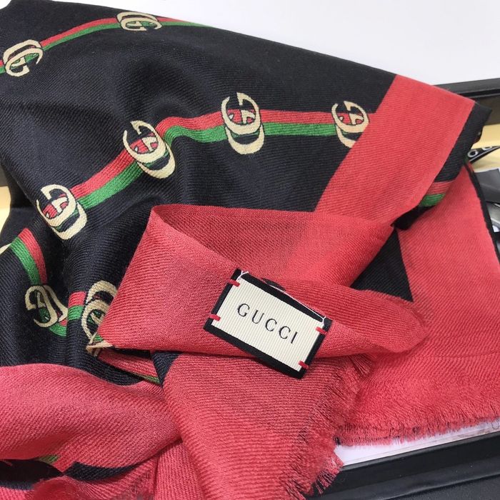 Gucci Scarf G00135