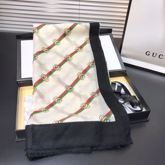 Gucci Scarf G00136