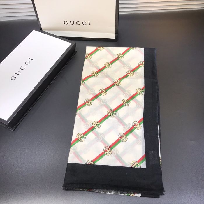 Gucci Scarf G00136