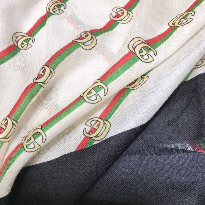 Gucci Scarf G00136