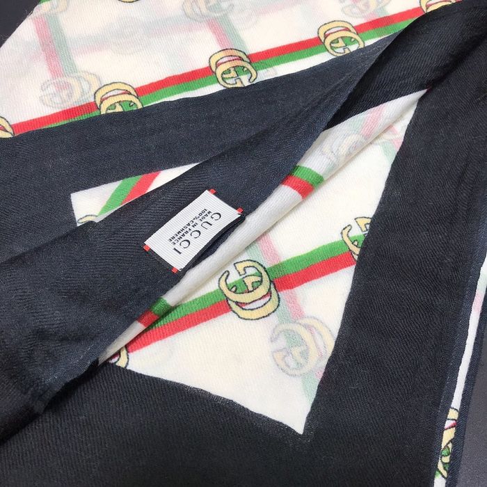 Gucci Scarf G00136