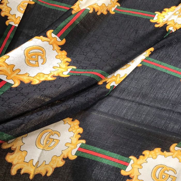 Gucci Scarf G00138