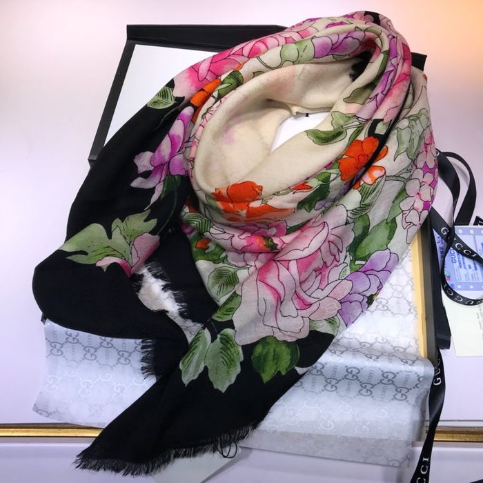 Gucci Scarf G00139