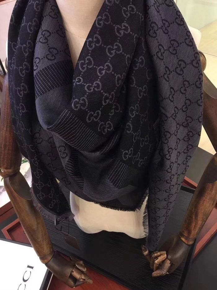 Gucci Scarf G00140