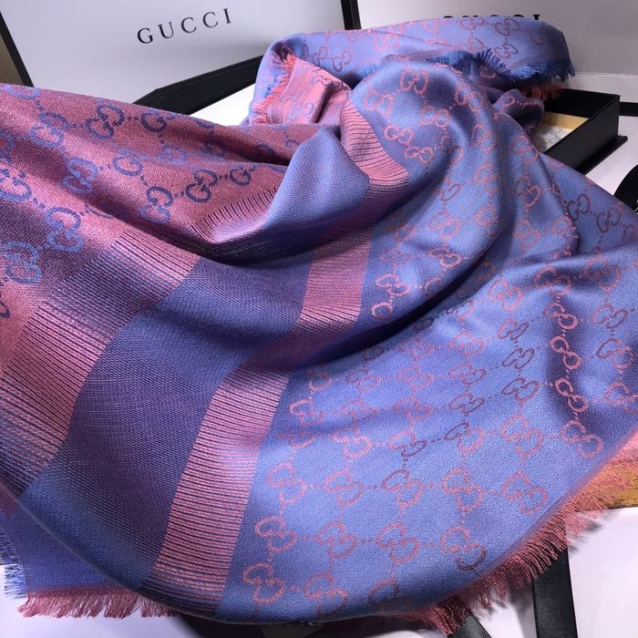 Gucci Scarf G00142