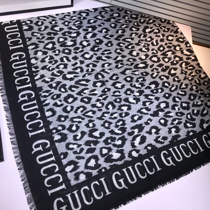 Gucci Scarf G00147