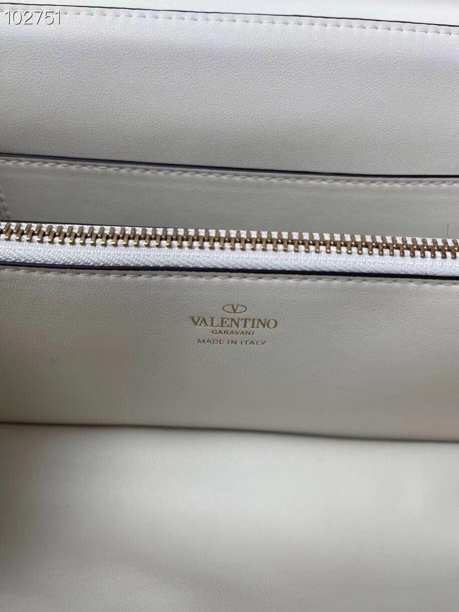 VALENTINO GARAVANI Stud Sign nappa Shoulder Bag NL098 white