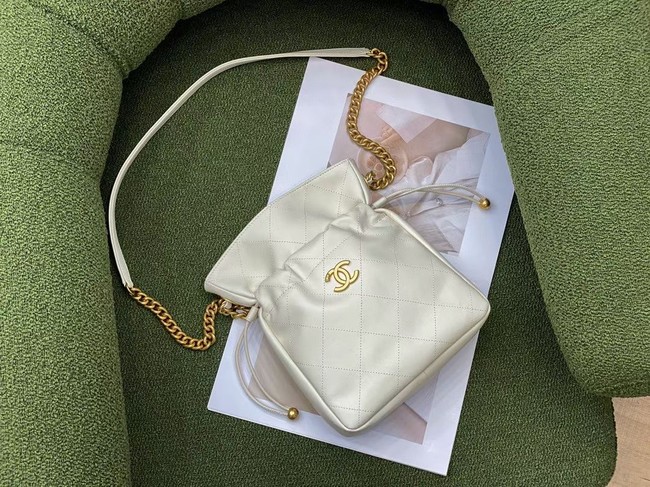 Chanel SMALL Lambskin Shoulder Bag SS2088 white