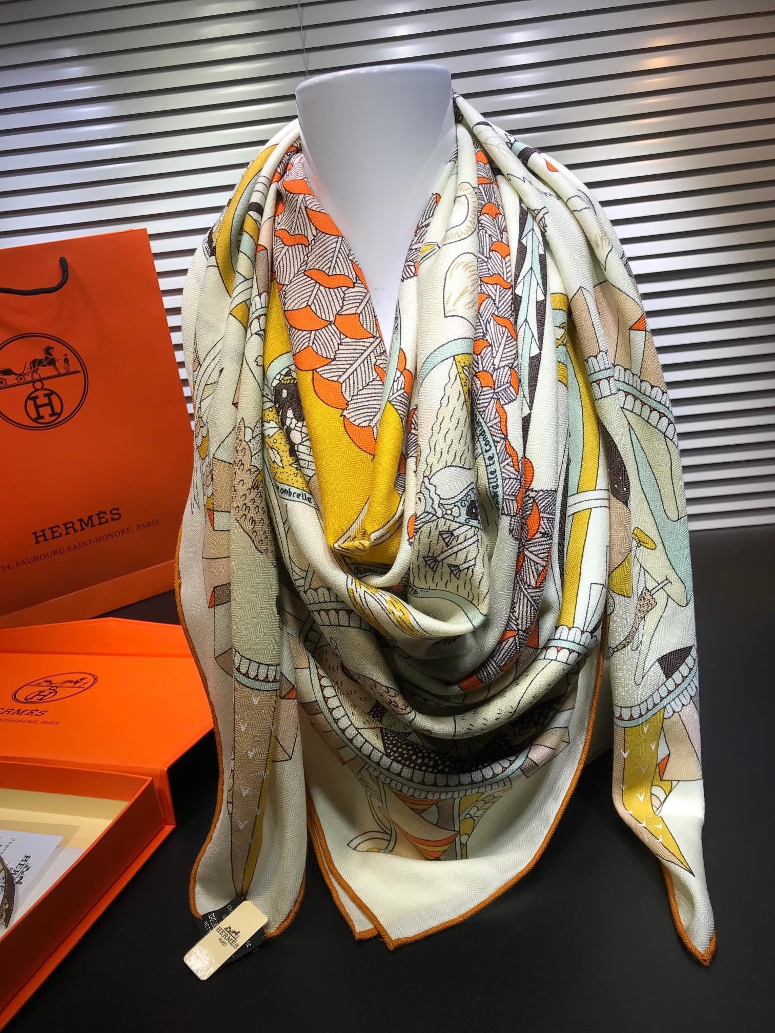 Hermes Scarf H00048