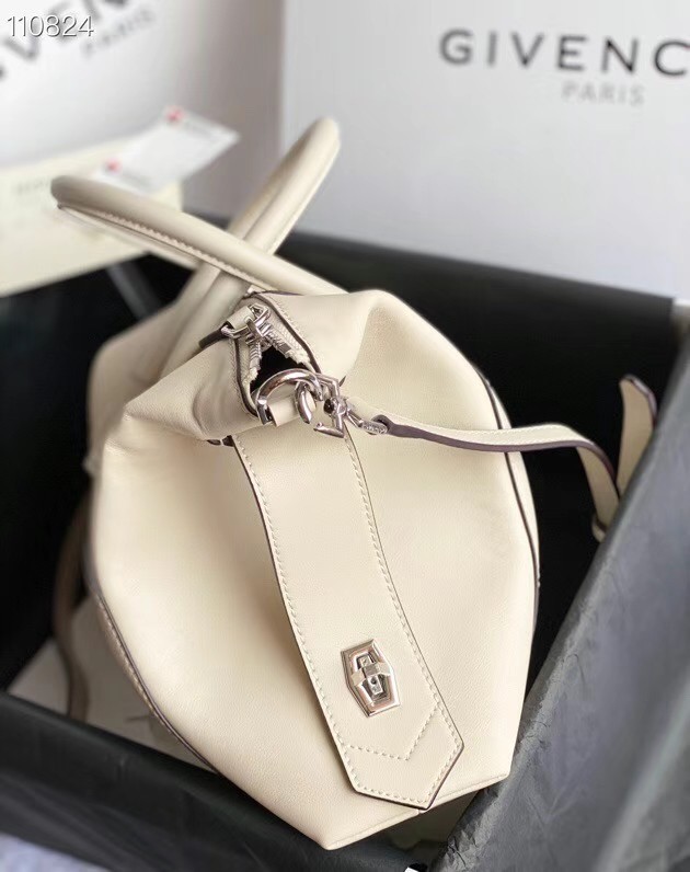 GIVENCHY Original Leather Shoulder Bag 63188 Off White