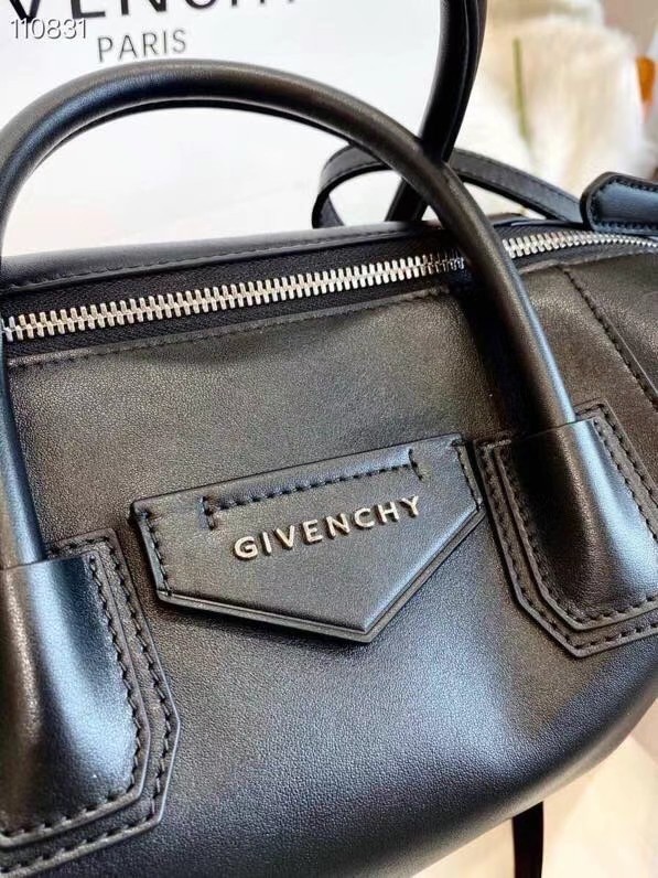 GIVENCHY Original Leather Shoulder Bag 63188 black