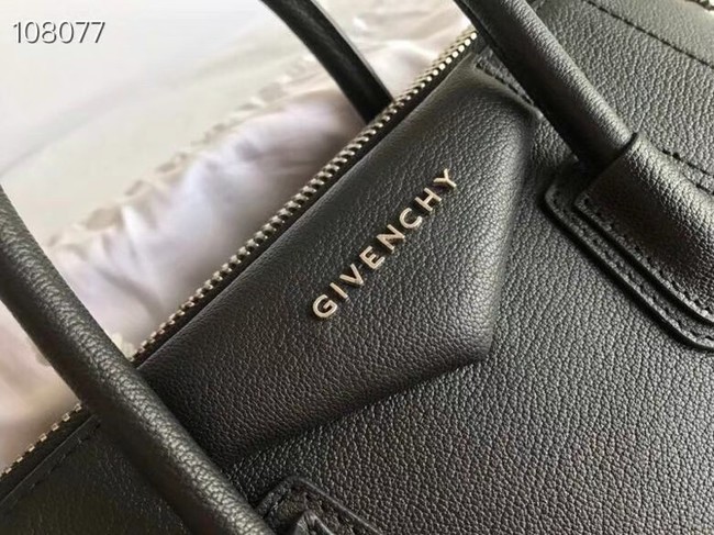 Givenchy Grained Calfskin Antigona Bag 1080 black