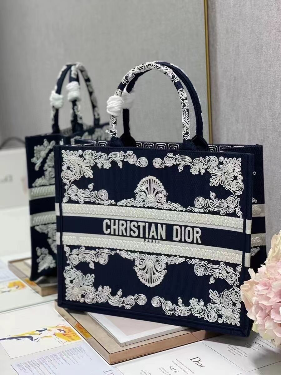 DIOR BOOK TOTE Embroidery C1211L