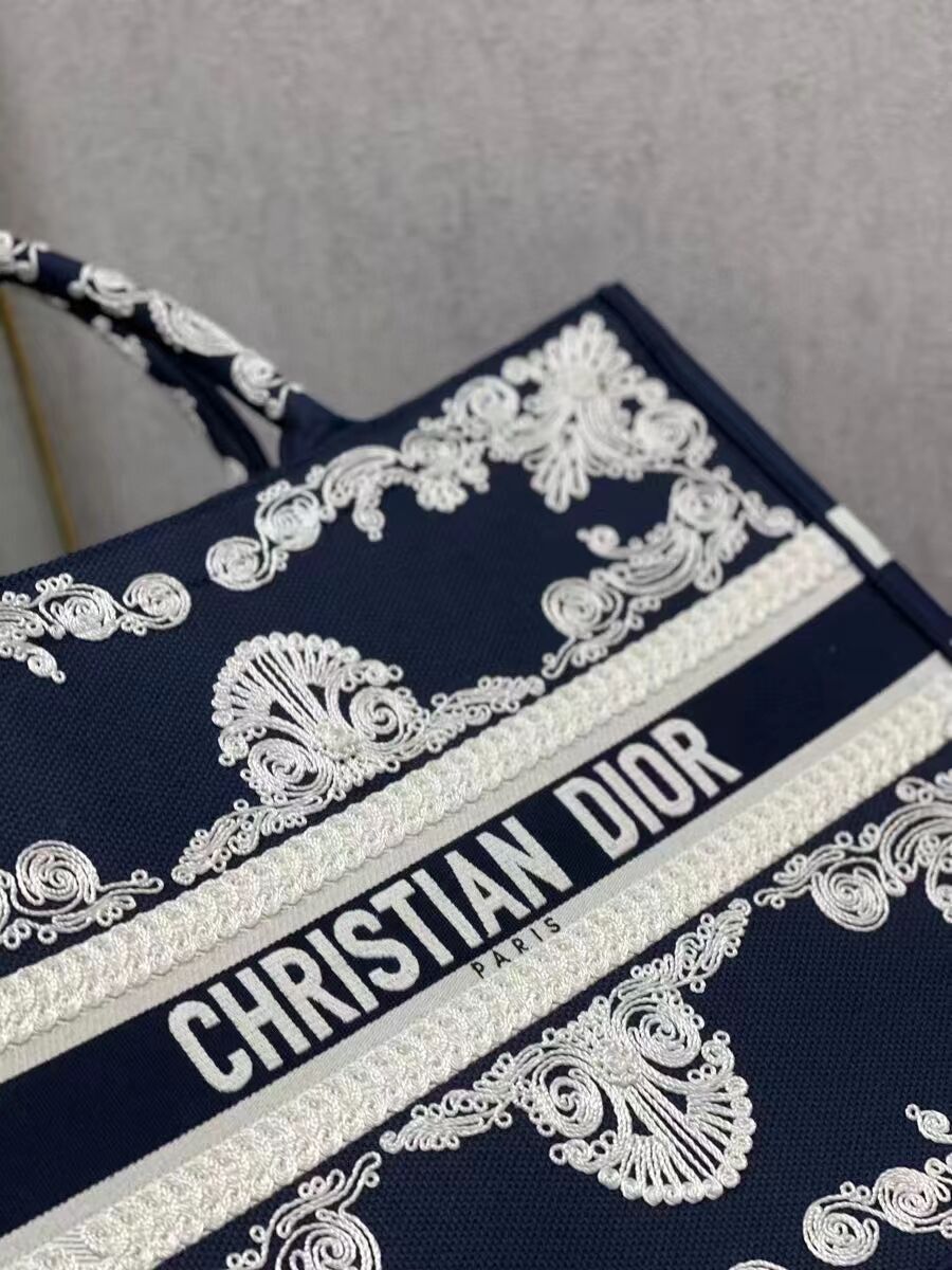 DIOR BOOK TOTE Embroidery C1211L