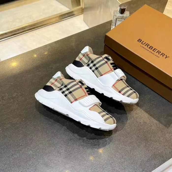 Burberry shoes BU00011