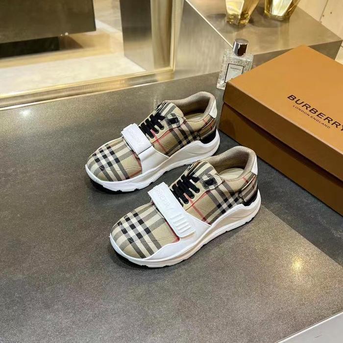 Burberry shoes BU00011